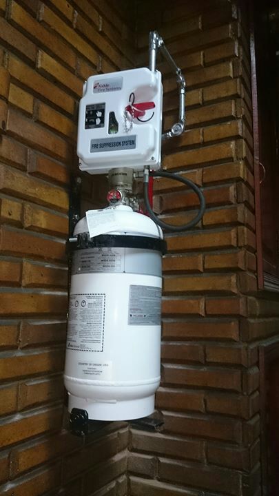 تأمين هود المطبخ بالسائل الكيماوي الرطب Hood Chemical